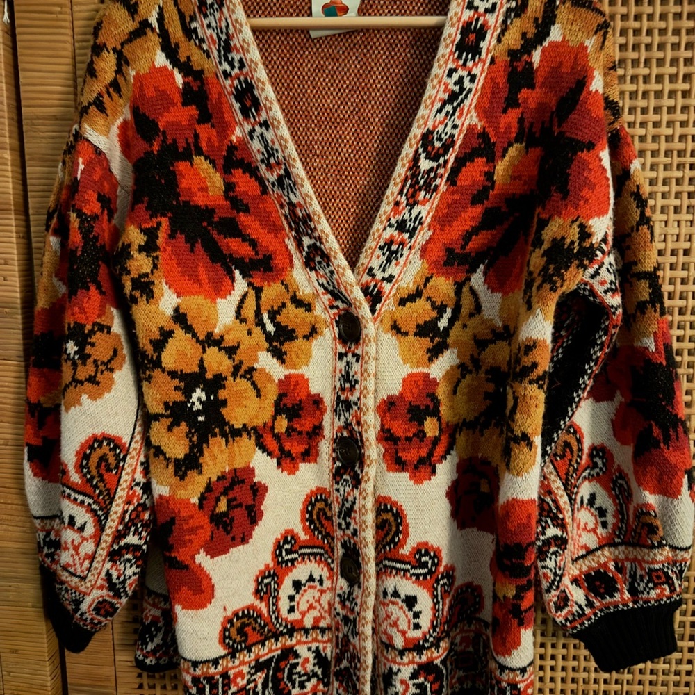 Floral Knit Cardigan Sweater - Multicolor